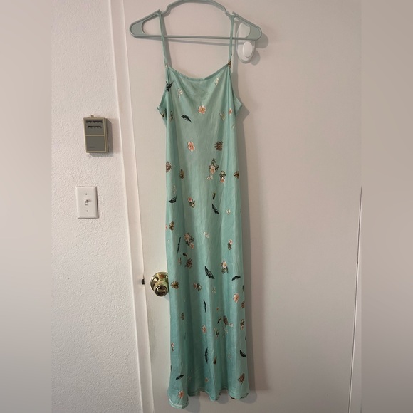 Verge Girl Dresses & Skirts - NWT VRG GRL Mint Green Floral Slip Dress Midi Adjustable Spaghetti Strap 8